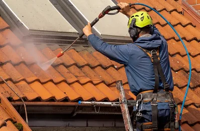 Démoussage et hydrofuge de toiture à Coray