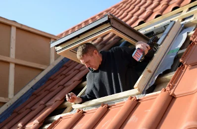 Pose de fenêtres de toit Velux à Coray